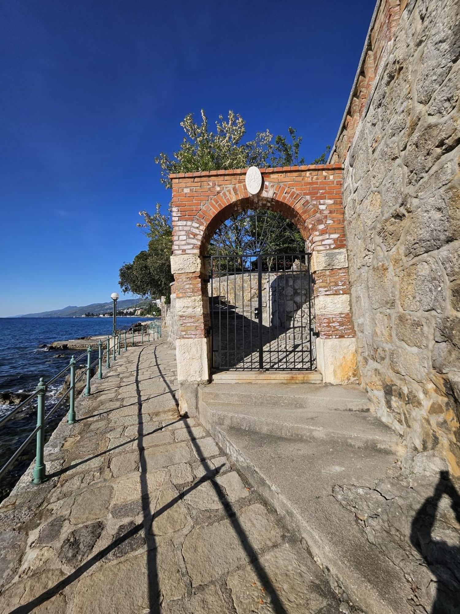 Apartamento Prosecco Di Abbazia Exterior foto